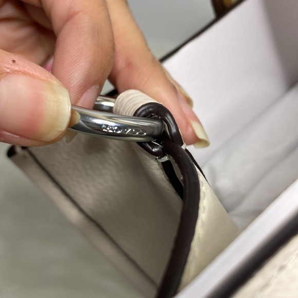 Coach Leather Web Smooth Tote Chalk Color NWT Crossbody Medium - Picture 3 of 10